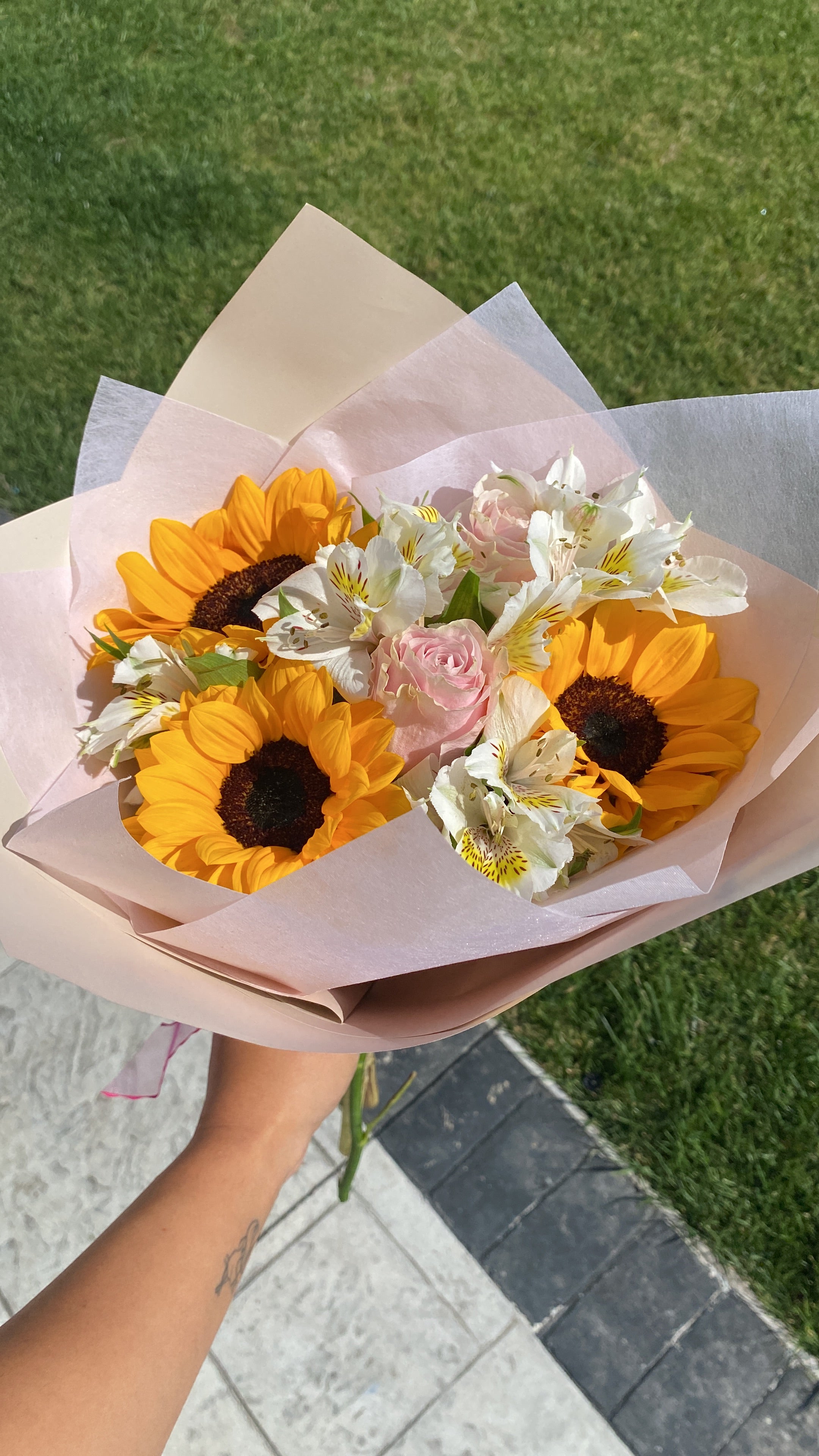 Mamá + Flores