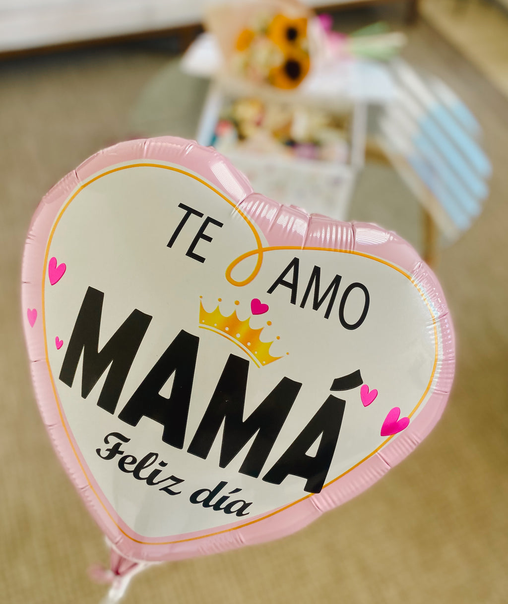 Mamá + Flores